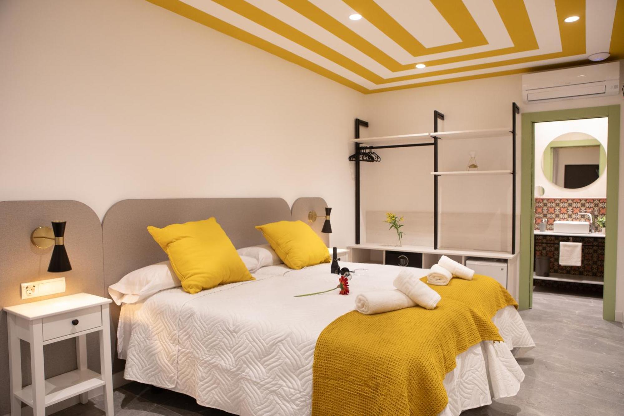 Boutique Rooms Playa Burriana Nerja Exterior foto