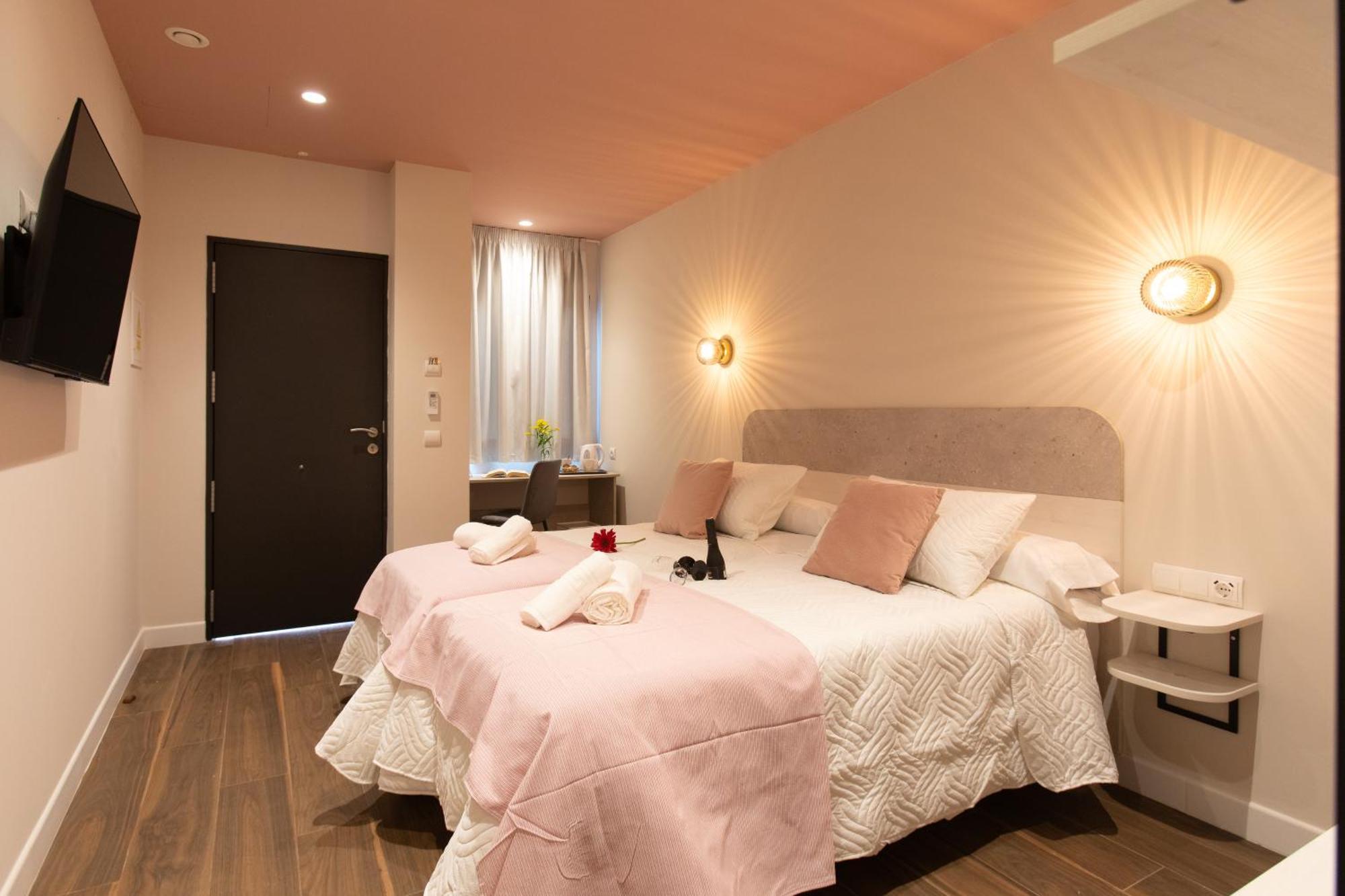 Boutique Rooms Playa Burriana Nerja Exterior foto